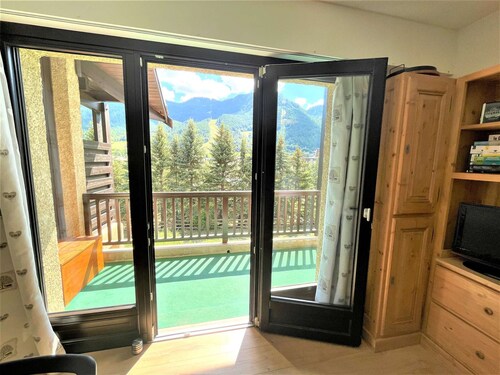 Studio pratique avec coin montagne à La Salle-les-Alpes, parking privatif