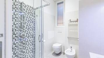 Superior Room | Bathroom