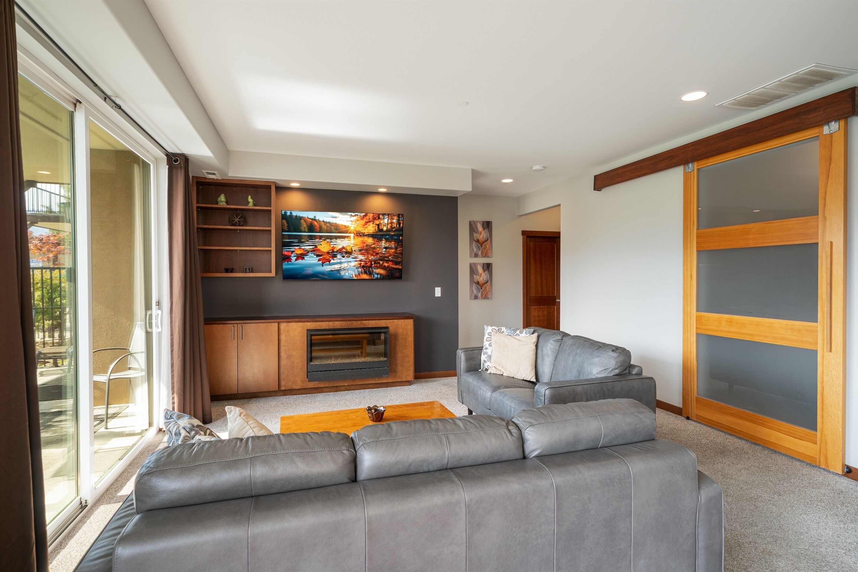 Smart TV, fireplace, video games, DVD player