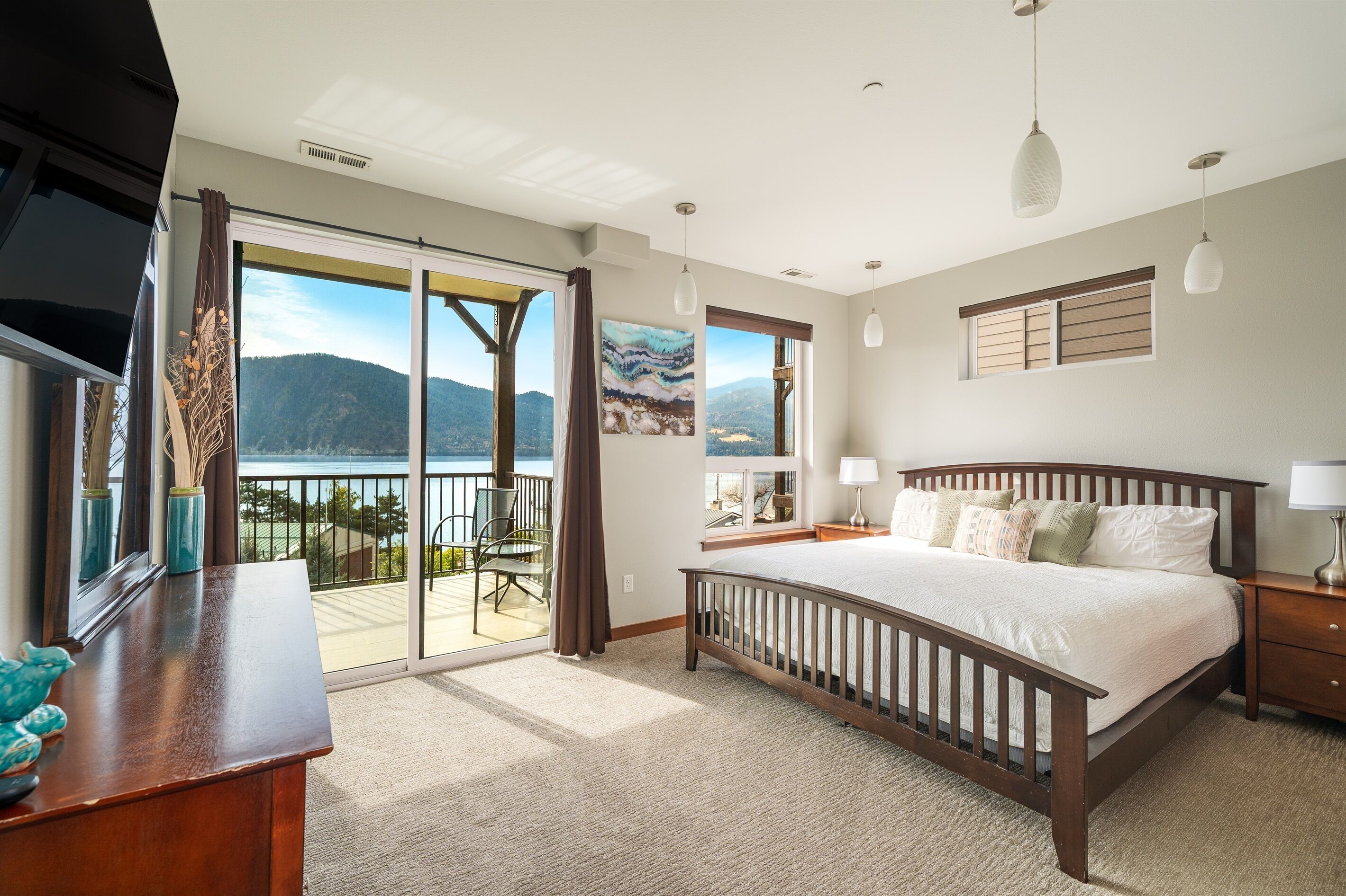 3 室のベッドルーム、アイロン / アイロン台、旅行用ベビーベッド、WiFi (無料)