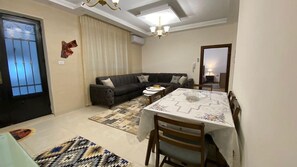 Living area - 2 bedrooms in the heart of Amman (Amman)