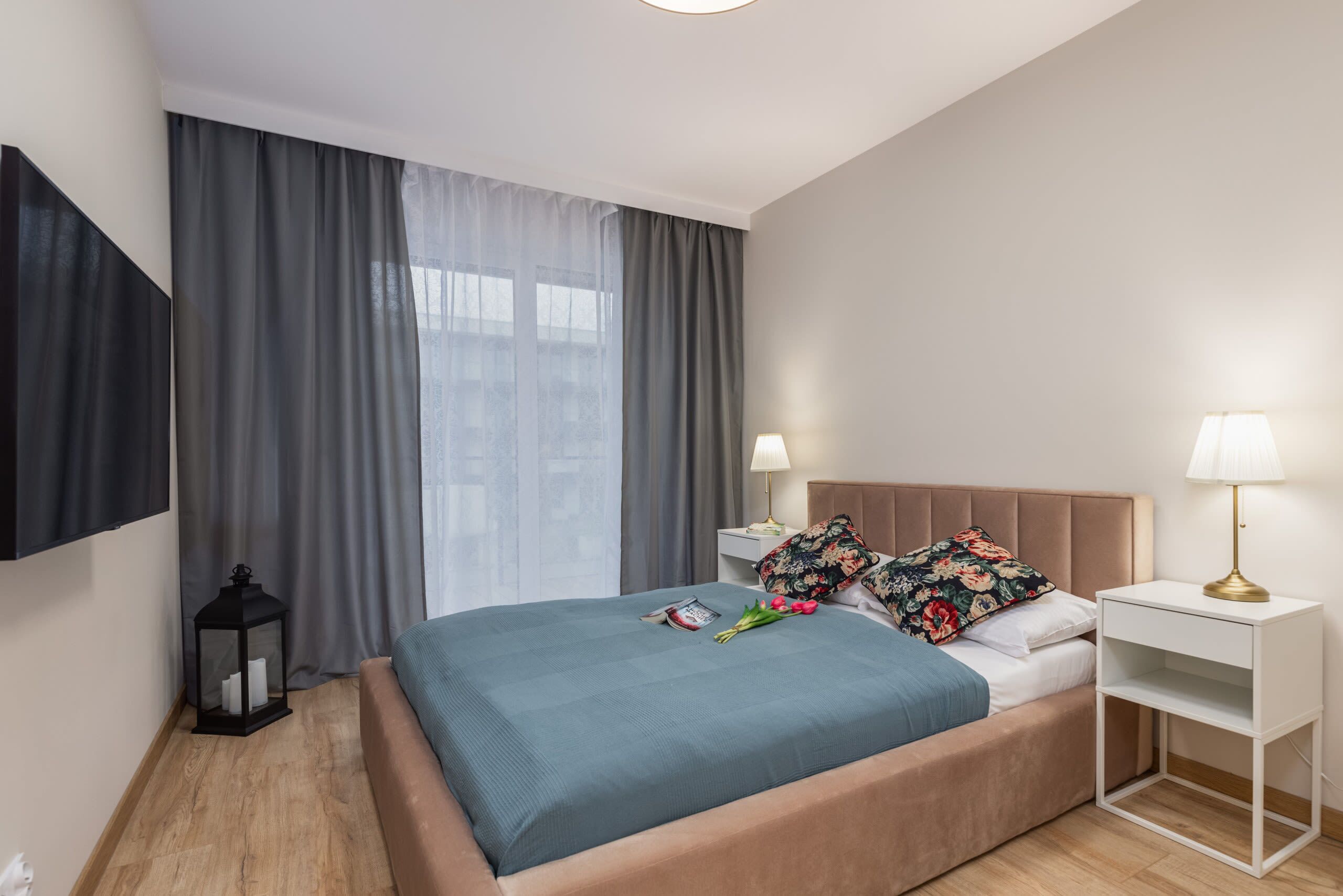 1 dormitori, planxa i posts de planxar, wifi i roba de llit 