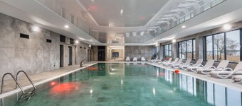 Exclusive Apartment | Pool | Sauna | Parking.