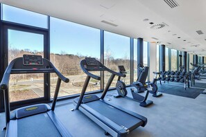 Unclassified image, 2 of 28, button