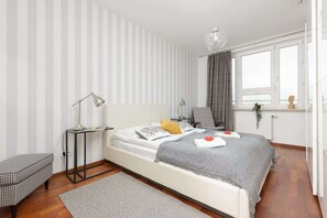 2 bedrooms, iron/ironing board, WiFi, bed sheets