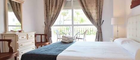 4 室のベッドルーム、アイロン / アイロン台、WiFi、ベッドシーツ