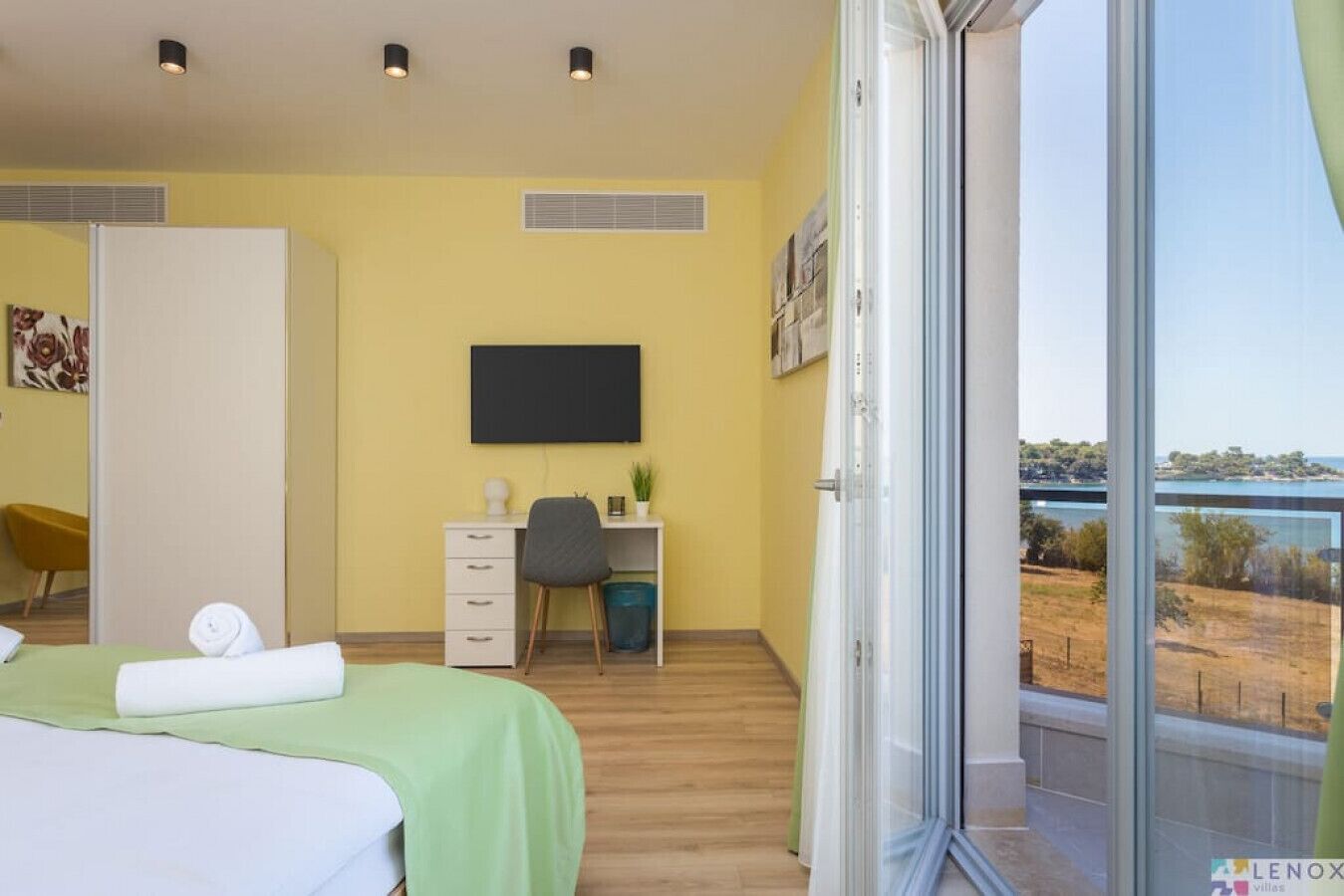 4 Schlafzimmer, Schreibtisch, Bügeleisen/Bügelbrett, kostenloses WLAN