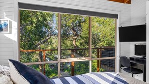 3 bedrooms, iron/ironing board, Internet, bed sheets - Soulhaven - Dreamy Retreat (Anglesea)
