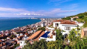 Exterior - Villa in Puerto Vallarta center with views and pool for twelve guests (Puerto Vallarta)