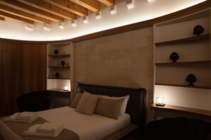 Kahden hengen deluxe-huone | Italialaiset Frette-lakanat, ylelliset vuodevaatteet, untuvapeitot