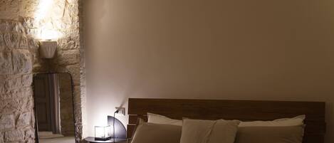 Frette Italian sheets, premium bedding, down duvets, memory-foam beds