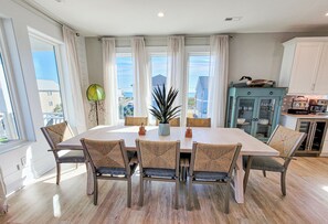 Dining - Gone Coastal: A Paws-itively Perfect Beach Escape! (Surf City)