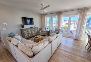 Smart TV - Gone Coastal: A Paws-itively Perfect Beach Escape! (Surf City)