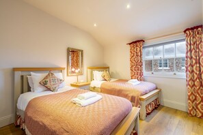 2 bedrooms, iron/ironing board, Internet - Apartment 4 - The Kings -  a family break that sleeps 4 guests  in 2 bedrooms (York)