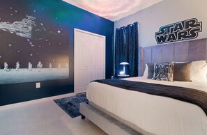 15 habitaciones, escritorio y tabla de planchar con plancha 