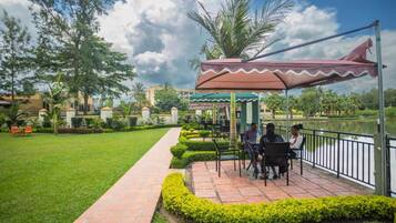 Tempat makan outdoor