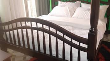 Standard Double Room | Memory foam beds, individually decorated, individually furnished, desk