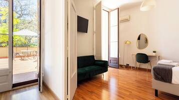 Comfort tweepersoonskamer, gemeenschappelijke badkamer (#6) | Een strijkplank/strijkijzer, gratis wifi, beddengoed, rolstoeltoegang