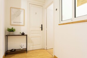 Reception - Casa Lolita Guesthouse (Barcelona)