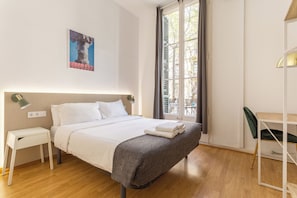 Iron/ironing board, free WiFi, bed sheets, wheelchair access