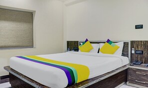 Standard Room | Desk, iron/ironing board - Itsy Hotels Cradle Regency (Ranchi)