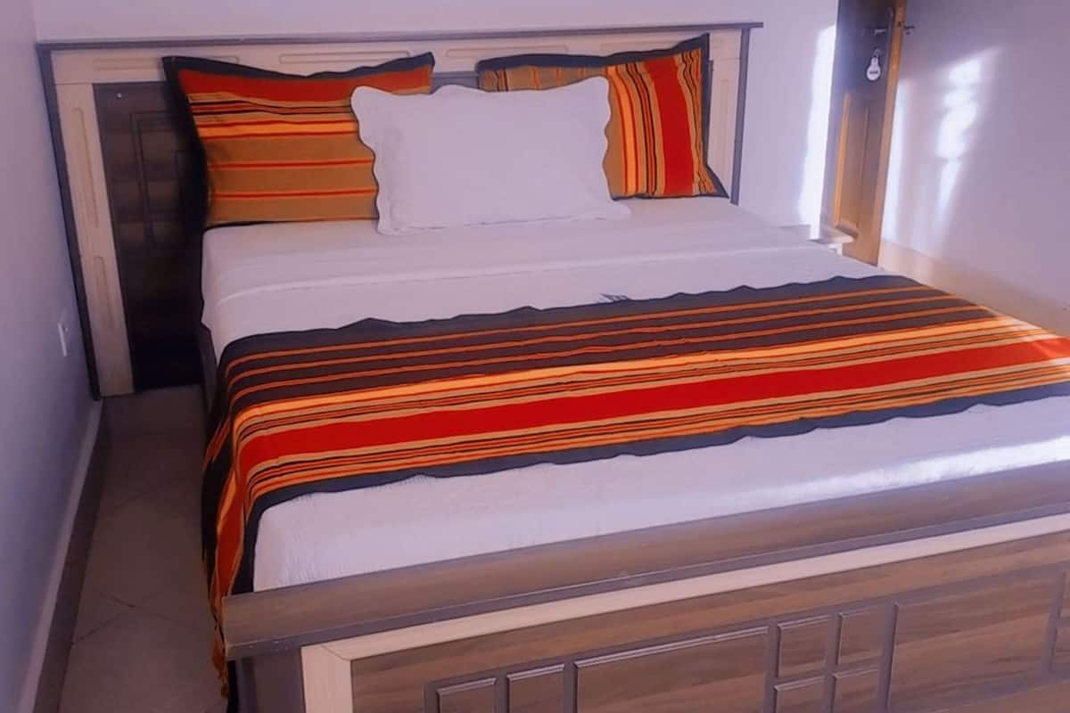Double Room | 1 bedroom, premium bedding, memory foam beds, desk