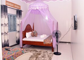 Deluxe Double Room | Free WiFi, bed sheets - Ssese Leisure Beach (Bugala Island)