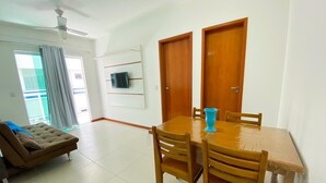Family Apartment | Living area - Apartamento para Relaxar nas Praias Espetaculares da Cidade- 309 (Cabo Frio)