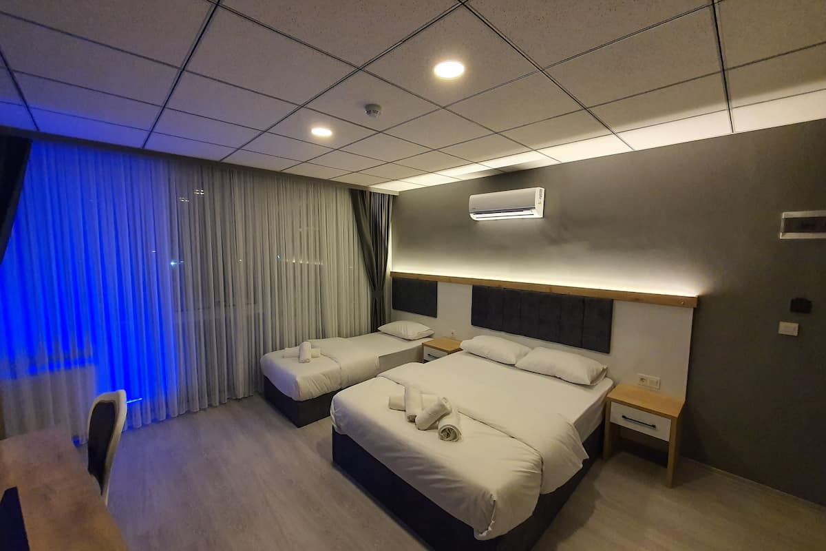 family triple room | premium bedding, minibar, free wifi, bed sheets