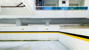 Free self-parking - Apartamento para Relaxar em Nossa Duplex com Pôr do Sol Espetacular - 404 (Cabo Frio)