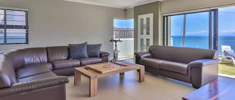 Smart TV y chimenea