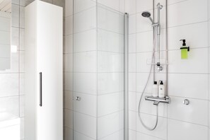 Bathroom - 10th floor studio with a great location (Tampere)