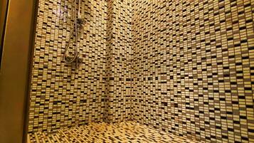 Comfort Shared Dormitory | Bathroom | Shower, hair dryer, soap, shampoo