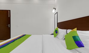 Economy Double Room | Desk, iron/ironing board - Treebo Noida Grand (Noida)