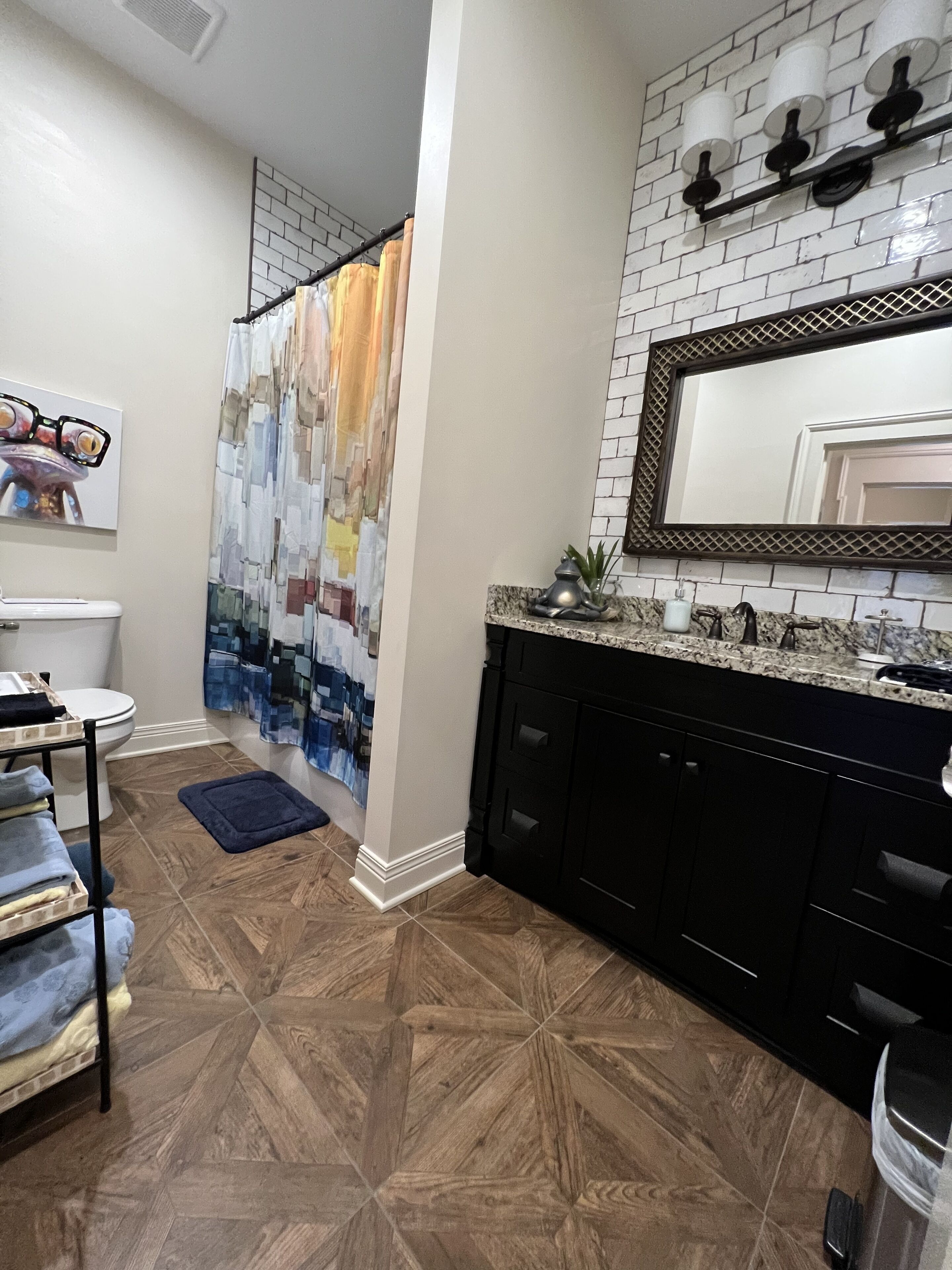 Badkar/dusch, hårtork, handdukar och tvål