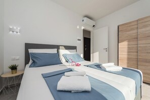 4 Schlafzimmer, Zimmersafe, Bügeleisen/Bügelbrett, kostenloses WLAN