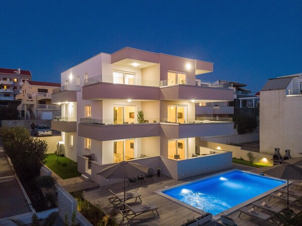 Exterior - Penthouse apartment with Pool and Sea view (Novalja)
