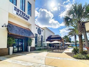 Exterior - NEW 4 Bedroom Cottage in Orlando, near Disney (Kissimmee)