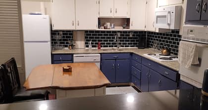 2 bedroom, host up to 5 people, willingboro 2 bedroom