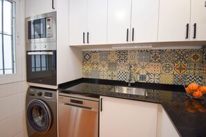 Fridge, microwave, oven, dishwasher - Ref: 285 Spacious family townhouse with fantastic pool area (Fuengirola)