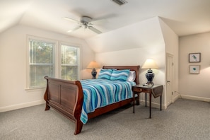 3 bedrooms, internet, bed sheets