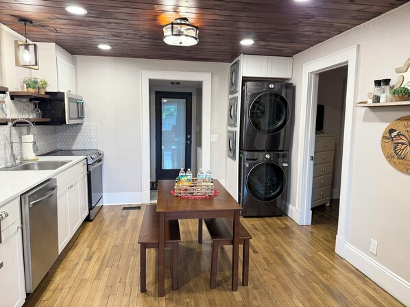 Kitchen (1)