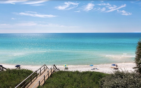 Plage. Private, updated 30a Beach Bungalow