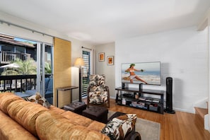 Condo, 1 giường cỡ king (Malia Kai#18) | Khu phòng khách