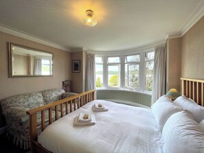 4 Schlafzimmer, Bügeleisen/Bügelbrett, kostenloses WLAN, Bettwäsche