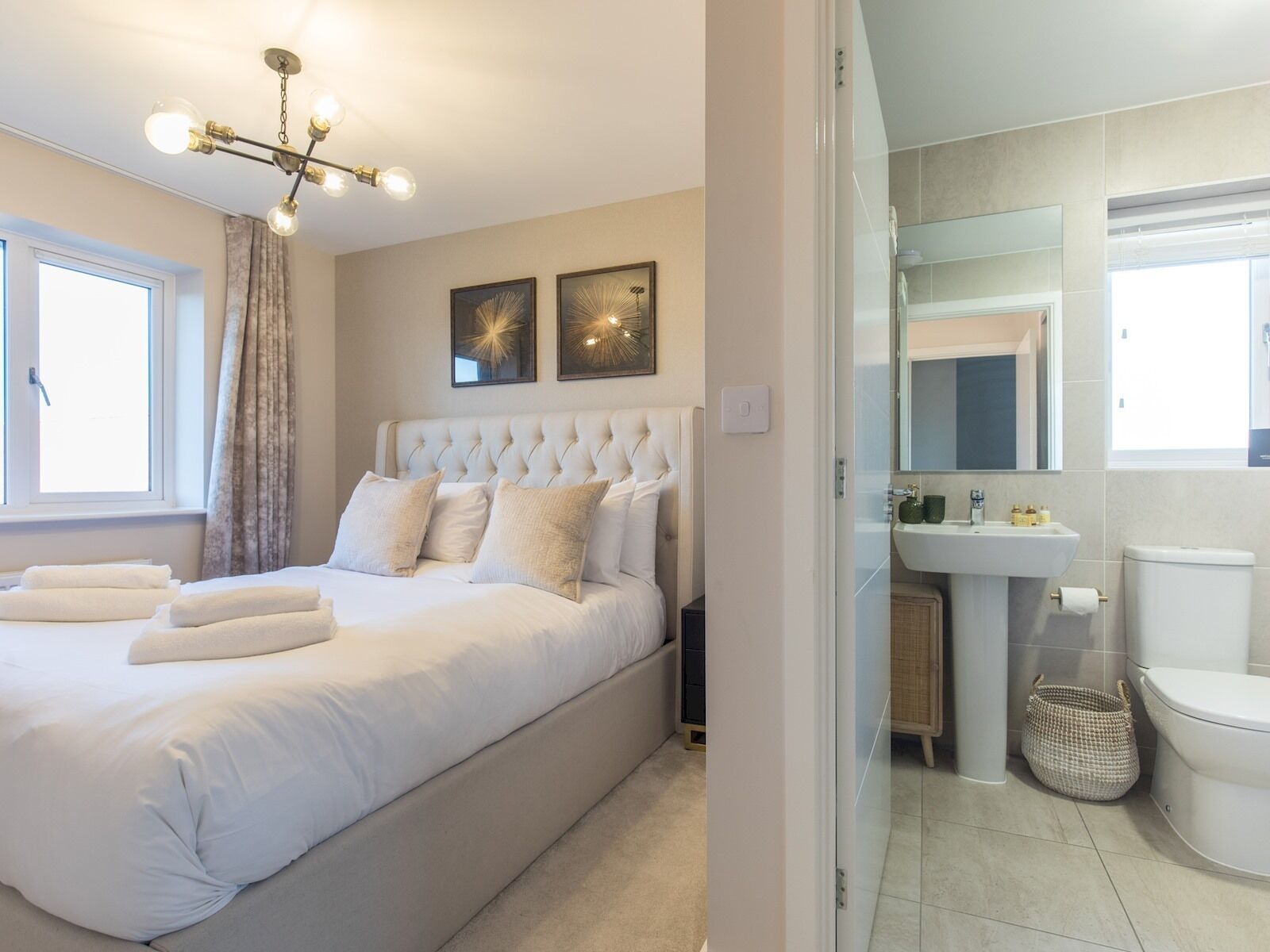 2 bedrooms, iron/ironing board, free WiFi, bed sheets