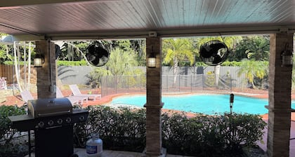 “Discover Your Miami Dream Home: Beautiful Ranch-Style Design”