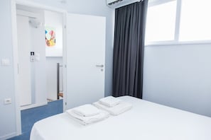 3 bedrooms, iron/ironing board, free WiFi - Luxury maisonette in Ilioupoli (Ilioupoli)