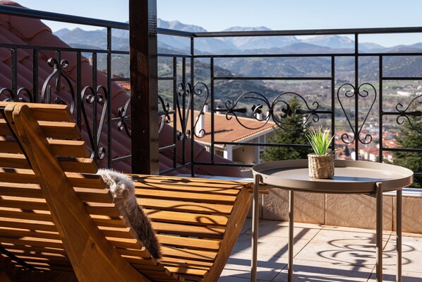 Deluxe Suite | Balcony