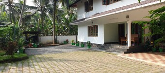 Kadaplackal residency